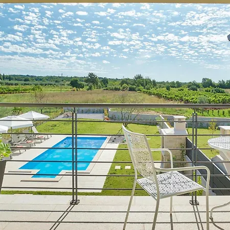 Clara Melodie Labinci