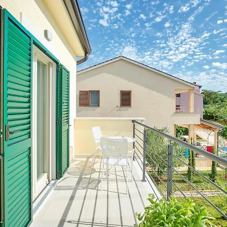 Holiday home Clara Melodie Porec