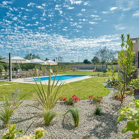 Holiday home Clara Melodie *