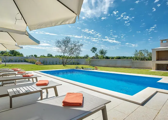 Clara Melodie Tatil Evi Labinci